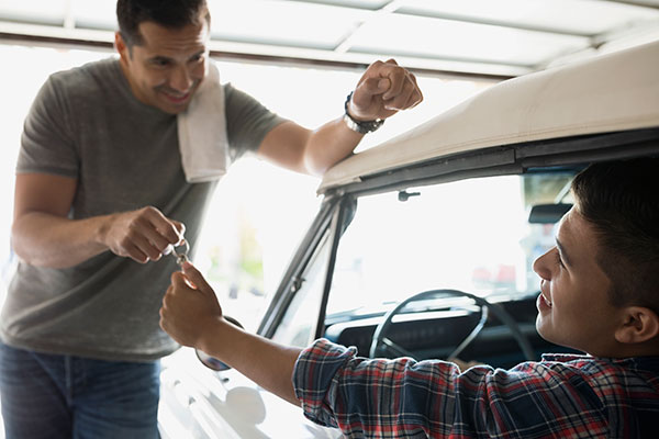 Things To Ask When Borrowing Or Loaning Out A Car | GEICO Living