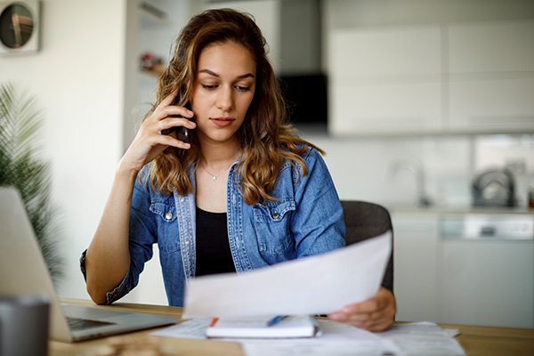 women doing research on SR22 insurance 