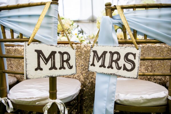 mr-and-mrs-decor