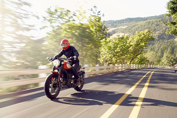 riding-motorcycle-rural