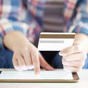 person making a credit card payment online